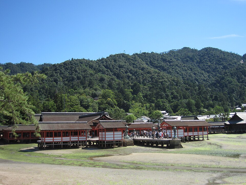 宮島・嚴島神社の別アングルを確認できる実写写真 1