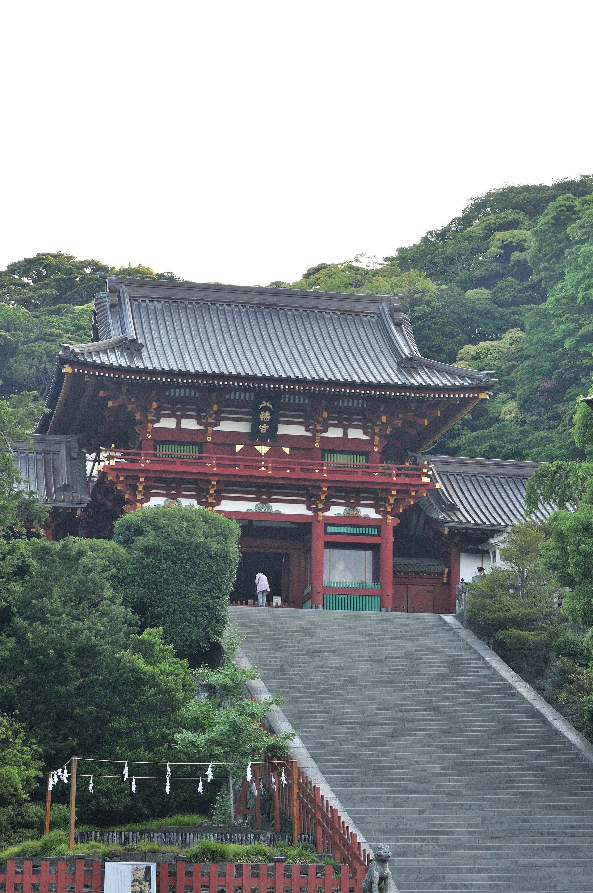 鎌倉・鶴岡八幡宮の実写写真。訪問前のイメージ確認用。