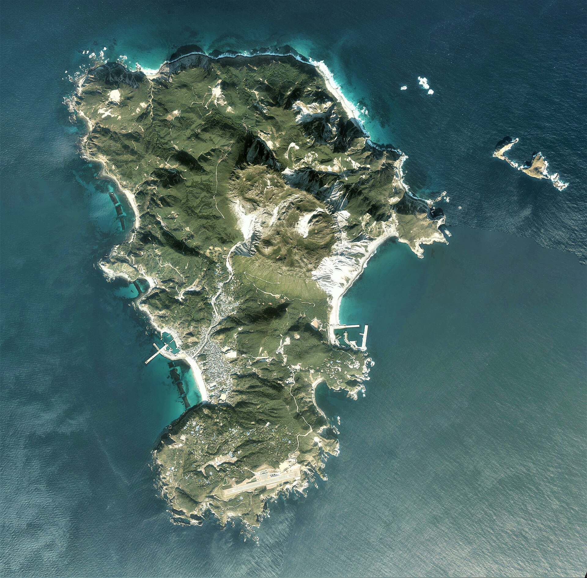 神津島 赤崎遊歩道の実写写真。訪問前のイメージ確認用。